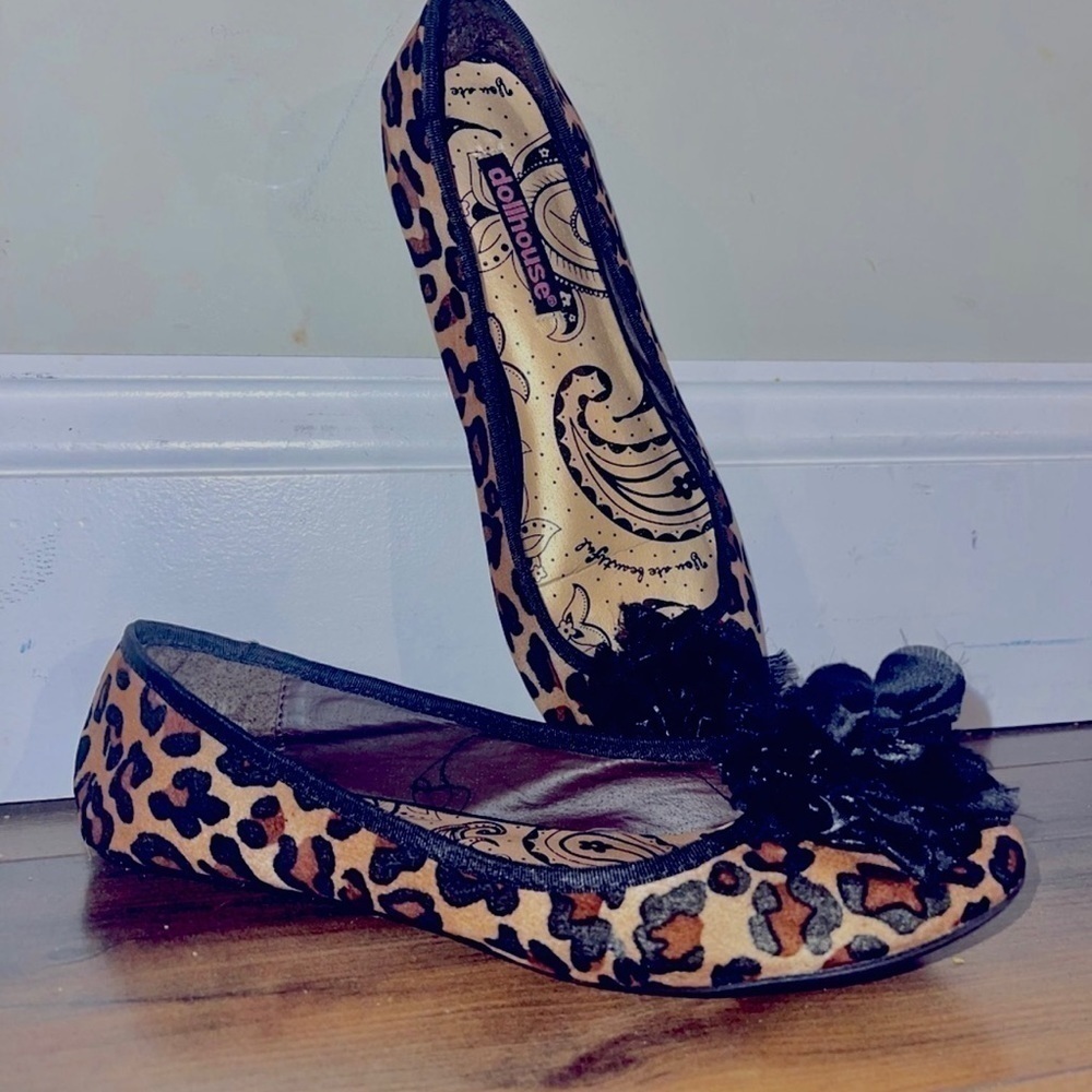 Dollhouse - animal print flats - size 7​​